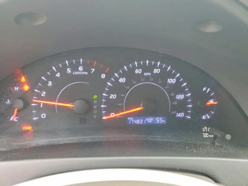 2011 TOYOTA CAMRY LE  