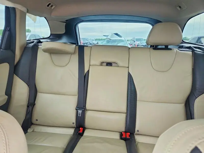 2011 VOLVO XC60 T6  
