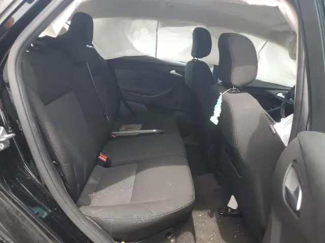 2018 FORD FOCUS SE  