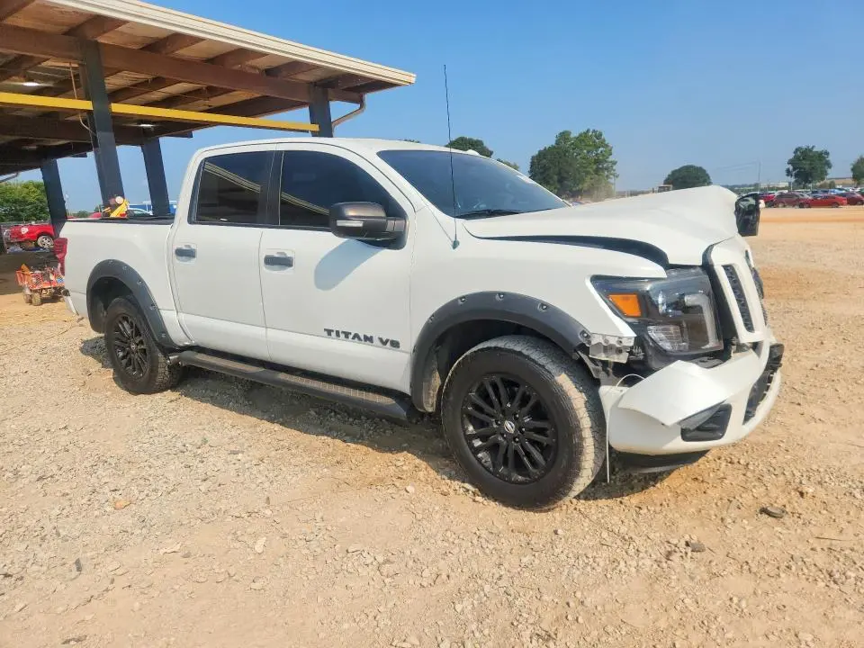 2018 NISSAN TITAN SL  