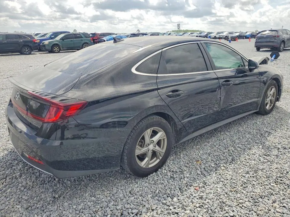 2023 HYUNDAI SONATA SE  