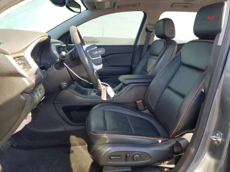 2021 GMC ACADIA AT4  