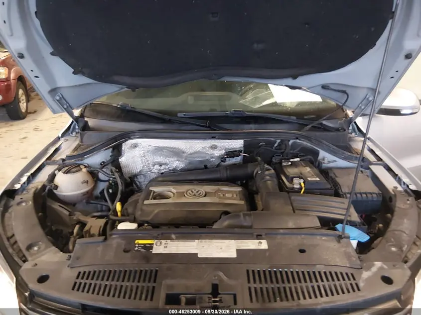 2015 VOLKSWAGEN TIGUAN S
