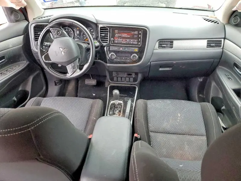 2018 MITSUBISHI OUTLANDER SE  