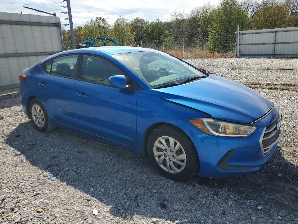 2017 HYUNDAI ELANTRA SE  
