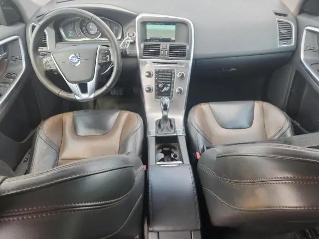 2017 VOLVO XC60 T5 DYNAMIC  