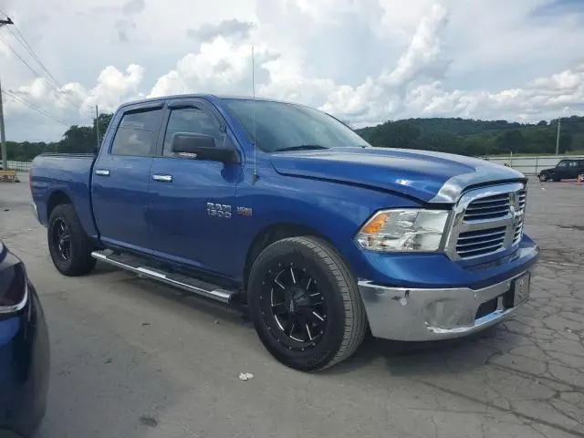 2016 RAM 1500 SLT  