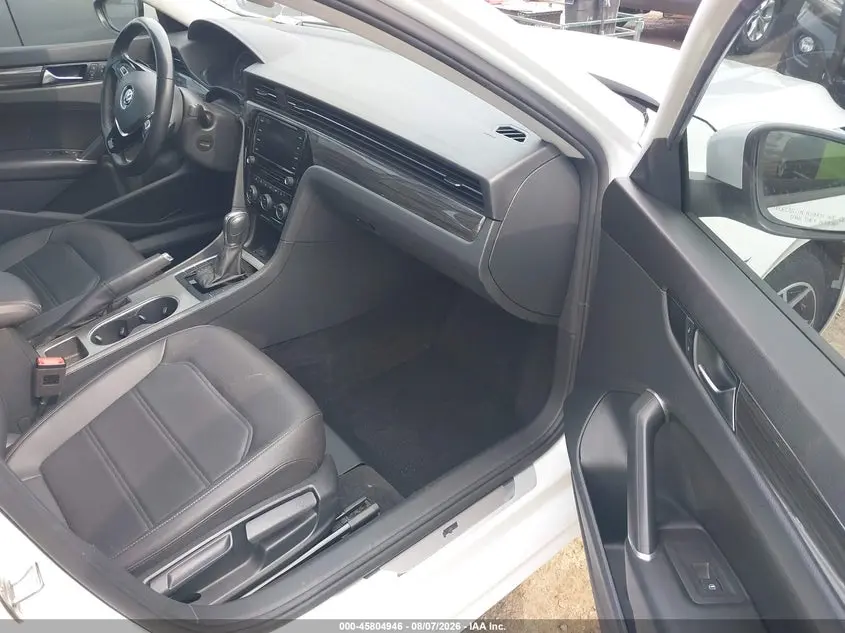 2020 VOLKSWAGEN PASSAT 2.0T R-LINE