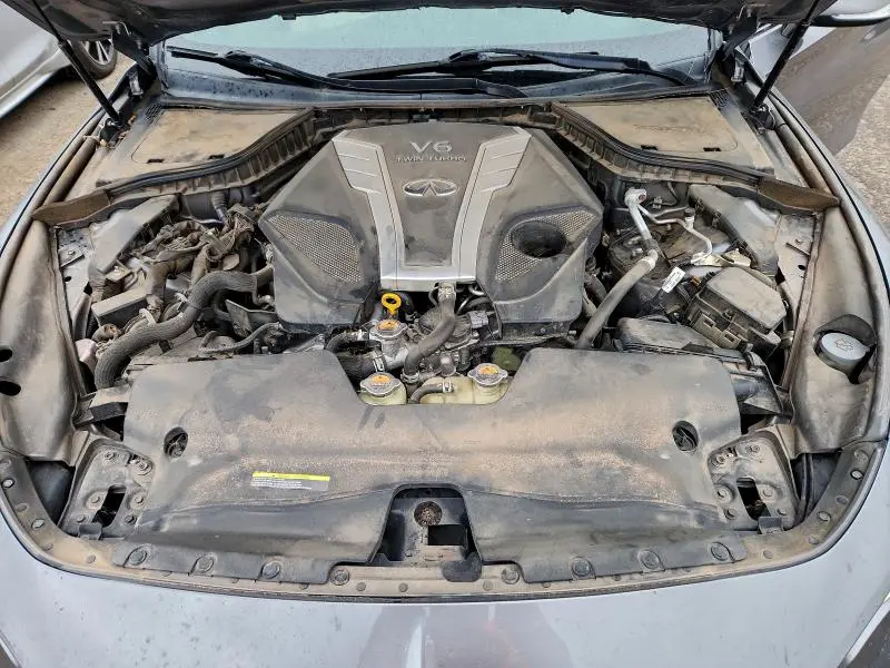 2018 INFINITI Q60 LUXE 300  