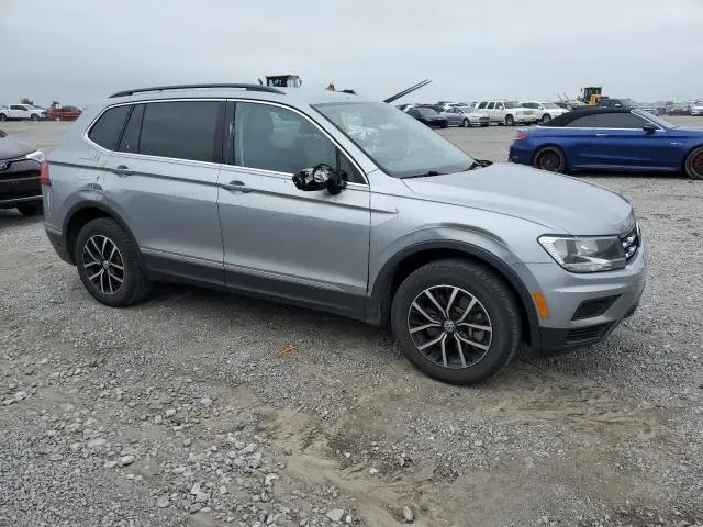 2021 VOLKSWAGEN TIGUAN SE  