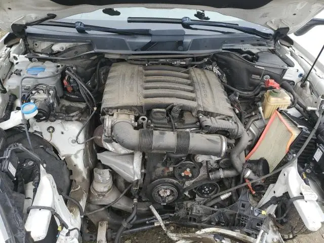 2016 PORSCHE CAYENNE   