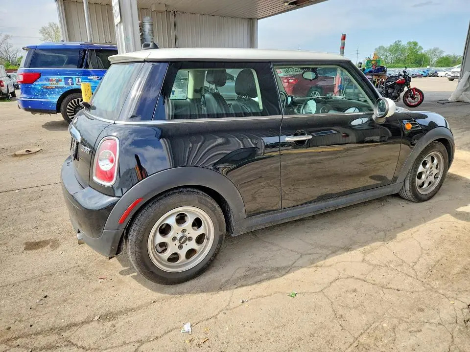 2012 MINI COOPER   