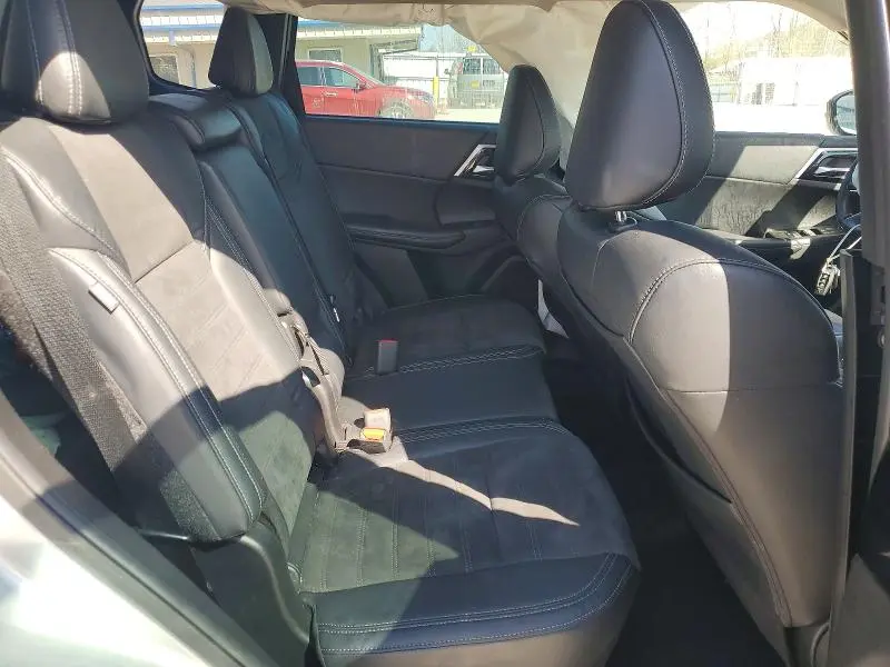 2023 MITSUBISHI OUTLANDER   