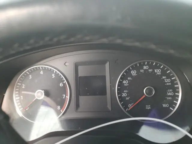 2013 VOLKSWAGEN JETTA SE  