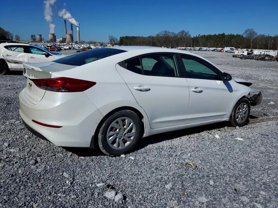 2018 HYUNDAI ELANTRA SE  