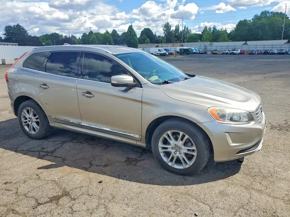 2016 VOLVO XC60 T5 PREMIER  