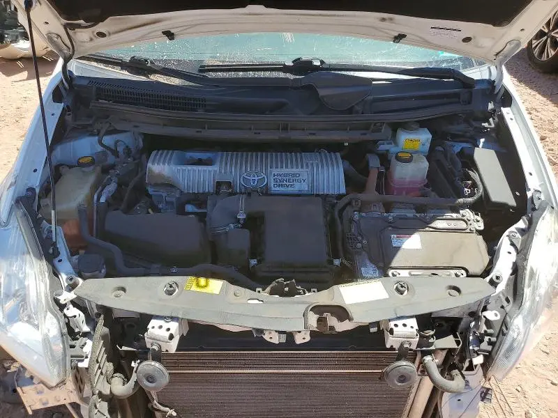 2013 TOYOTA PRIUS THREE  