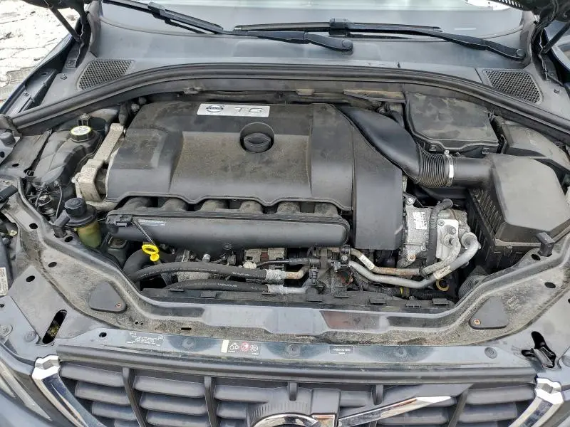 2013 VOLVO XC60 T6  