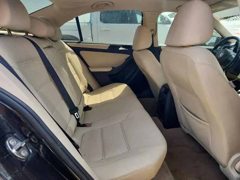 2012 VOLKSWAGEN JETTA SE  