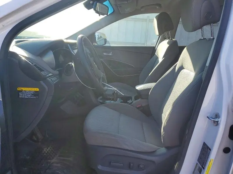 2017 HYUNDAI SANTA FE SE  