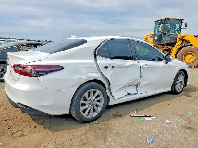 2022 TOYOTA CAMRY LE  