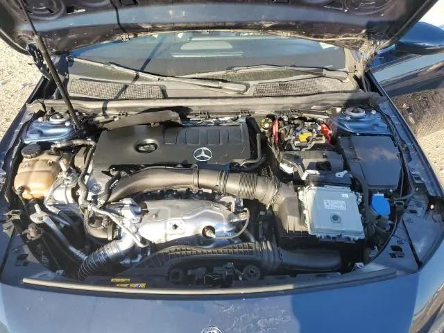 2019 MERCEDES-BENZ A 220  