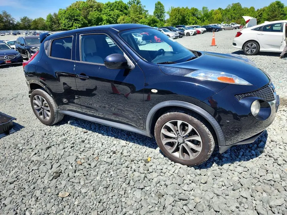 2014 NISSAN JUKE SV  
