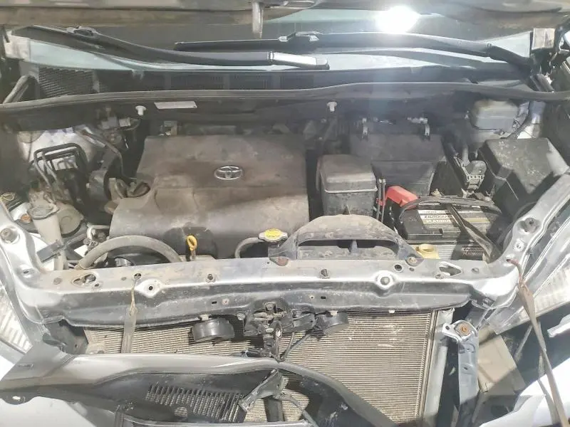 2014 TOYOTA SIENNA XLE 7-PASSENGER  