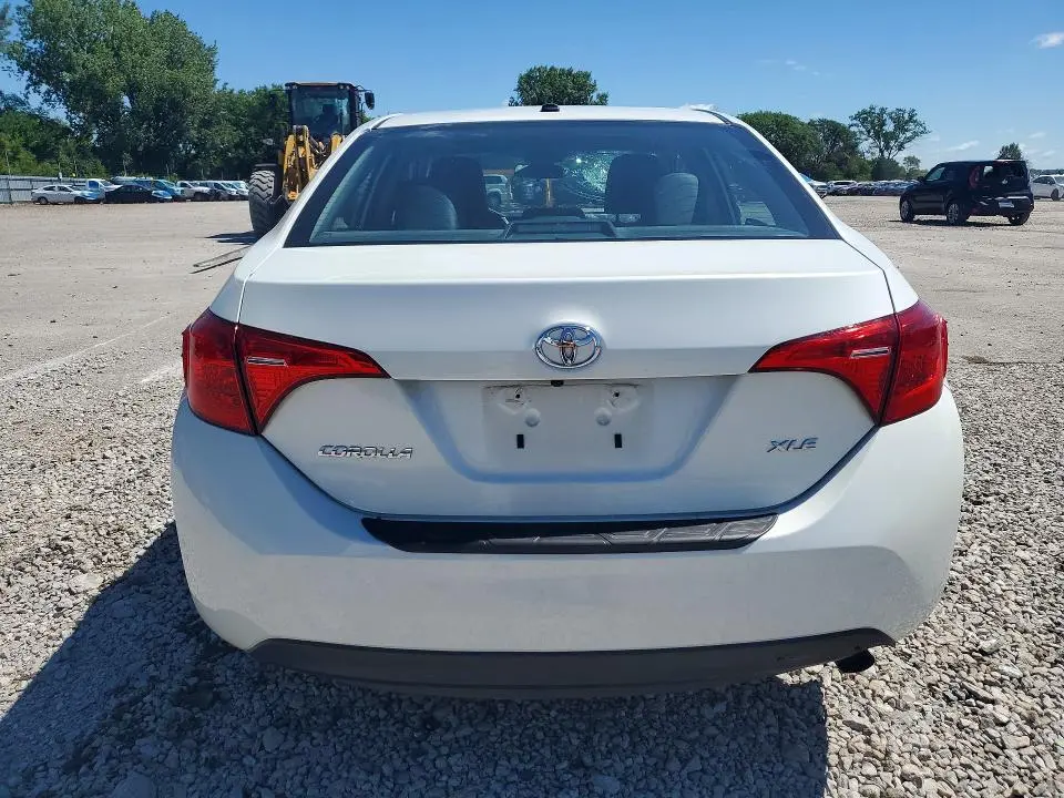 2017 TOYOTA COROLLA XLE  