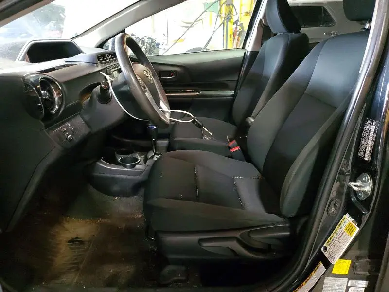 2016 TOYOTA PRIUS C TWO  