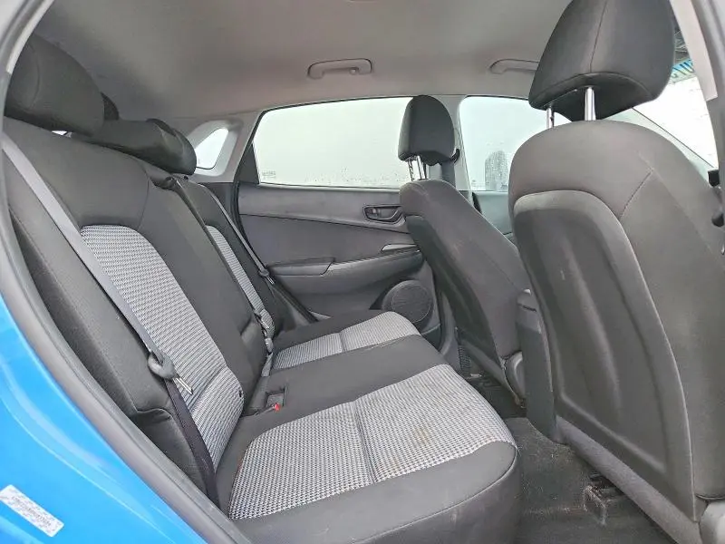 2022 HYUNDAI KONA SE  