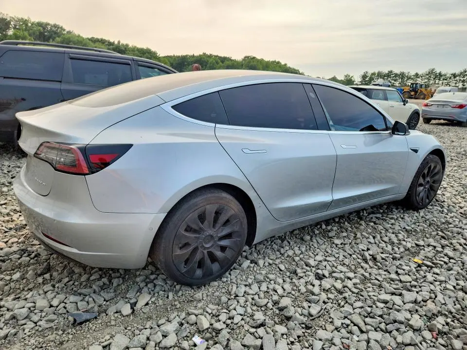 2018 TESLA MODEL 3   