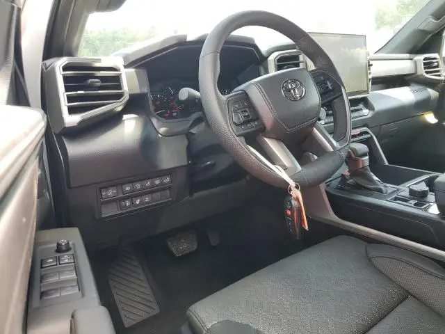 2025 TOYOTA TUNDRA CREWMAX SR  