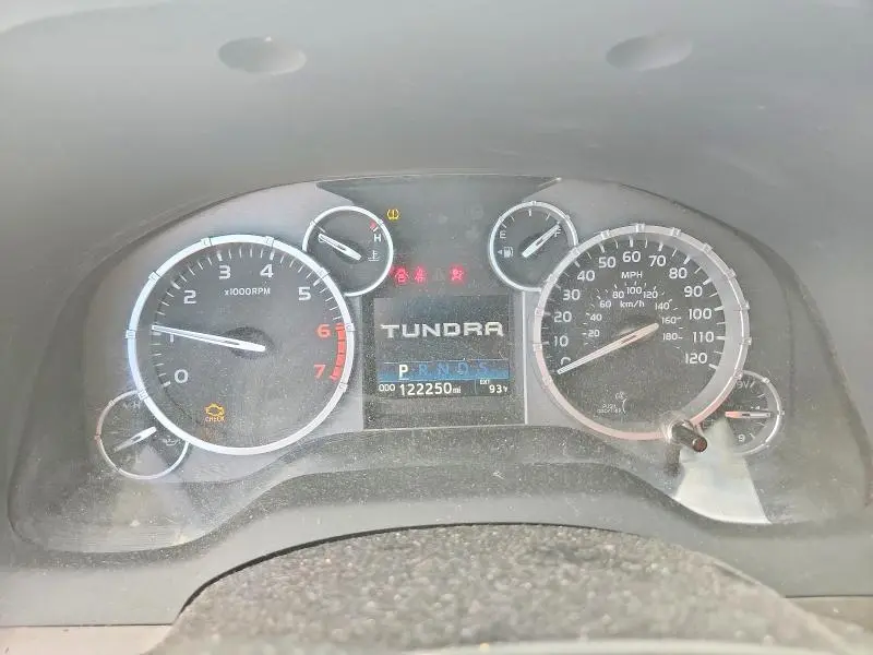 2017 TOYOTA TUNDRA CREWMAX SR5  