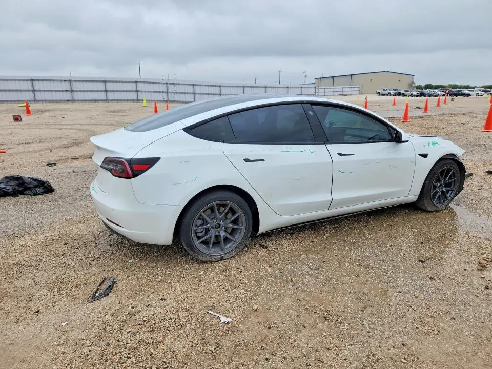 2021 TESLA MODEL 3   