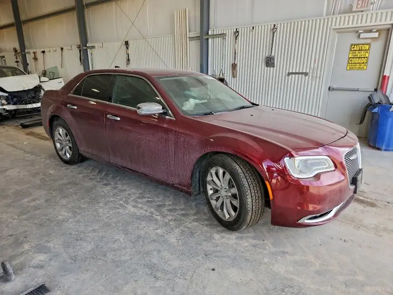 2019 CHRYSLER 300 LIMITED  