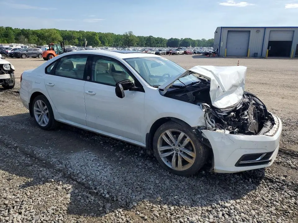 2019 VOLKSWAGEN PASSAT WOLFSBURG  