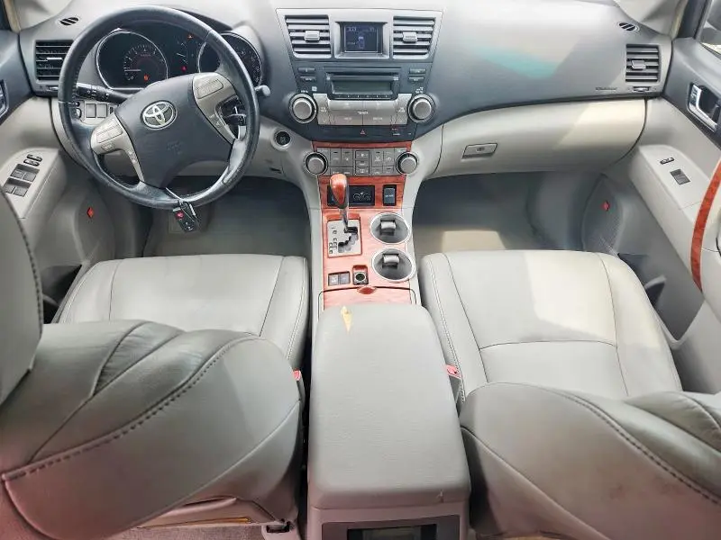 2010 TOYOTA HIGHLANDER LIMITED  