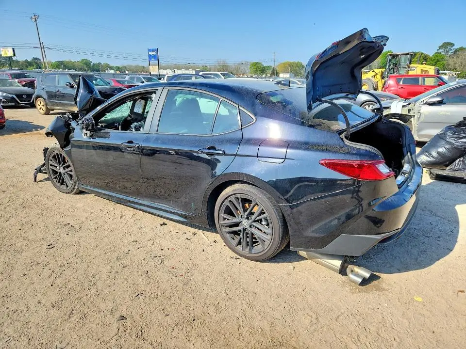 2025 TOYOTA CAMRY XSE  