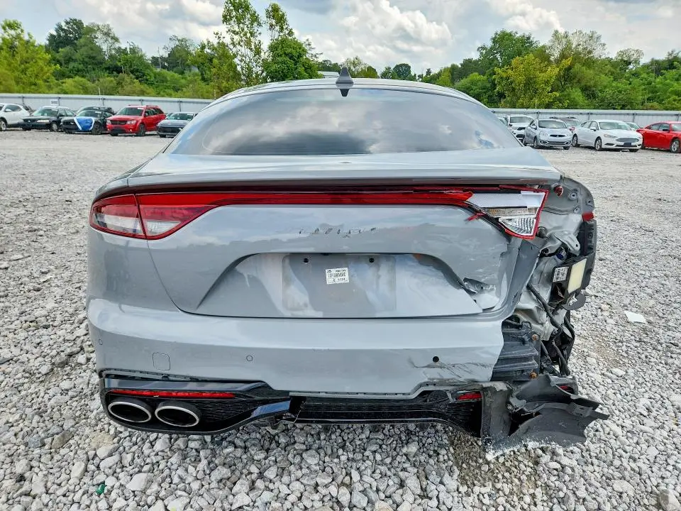 2023 KIA STINGER GT2  