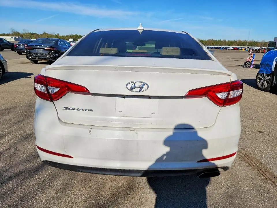 2017 HYUNDAI SONATA SE  