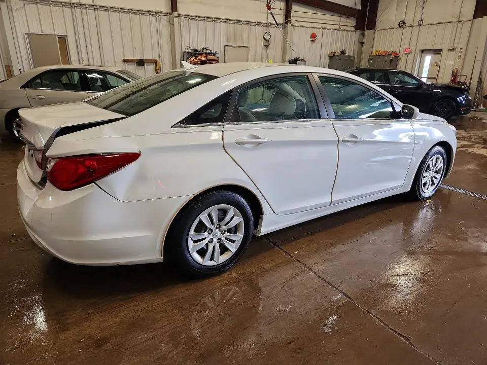 2011 HYUNDAI SONATA GLS  