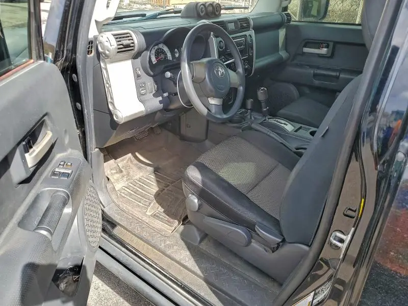 2010 TOYOTA FJ CRUISER   