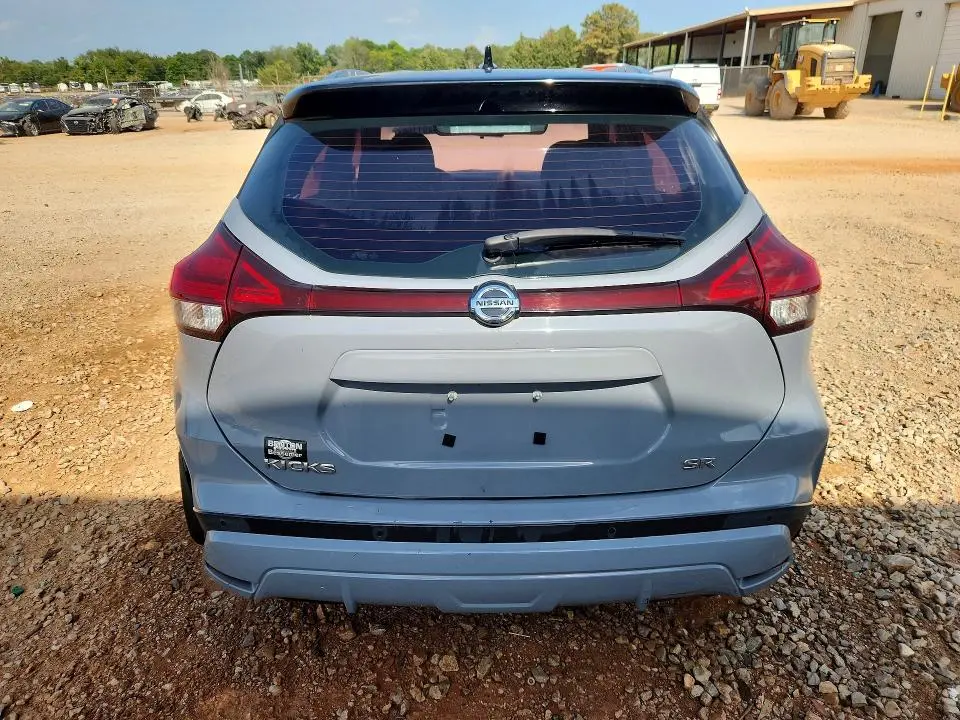 2021 NISSAN KICKS SR  