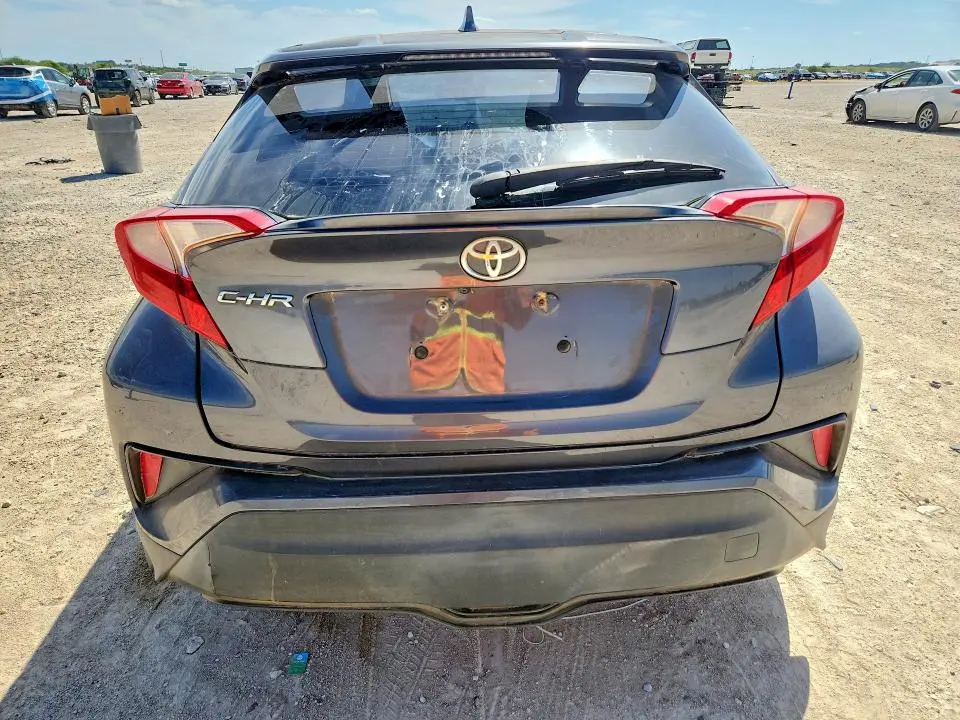 2018 TOYOTA C-HR XLE  