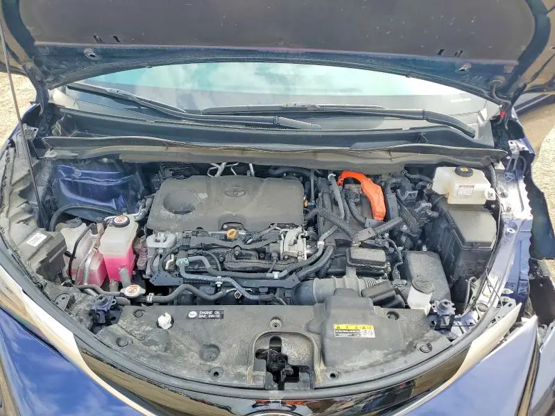 2021 TOYOTA SIENNA XSE  