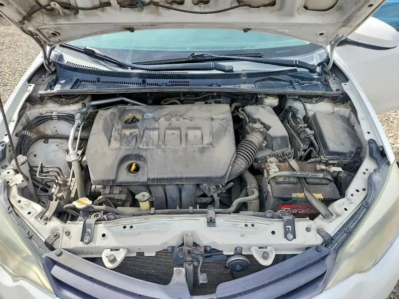 2015 TOYOTA COROLLA LE PLUS  