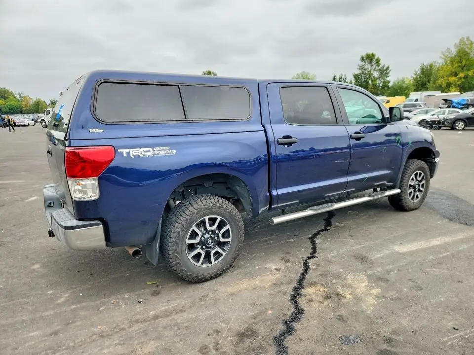 2013 TOYOTA TUNDRA CREWMAX SR5  