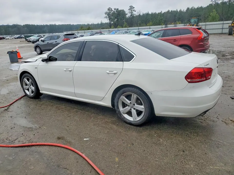 2015 VOLKSWAGEN PASSAT S  