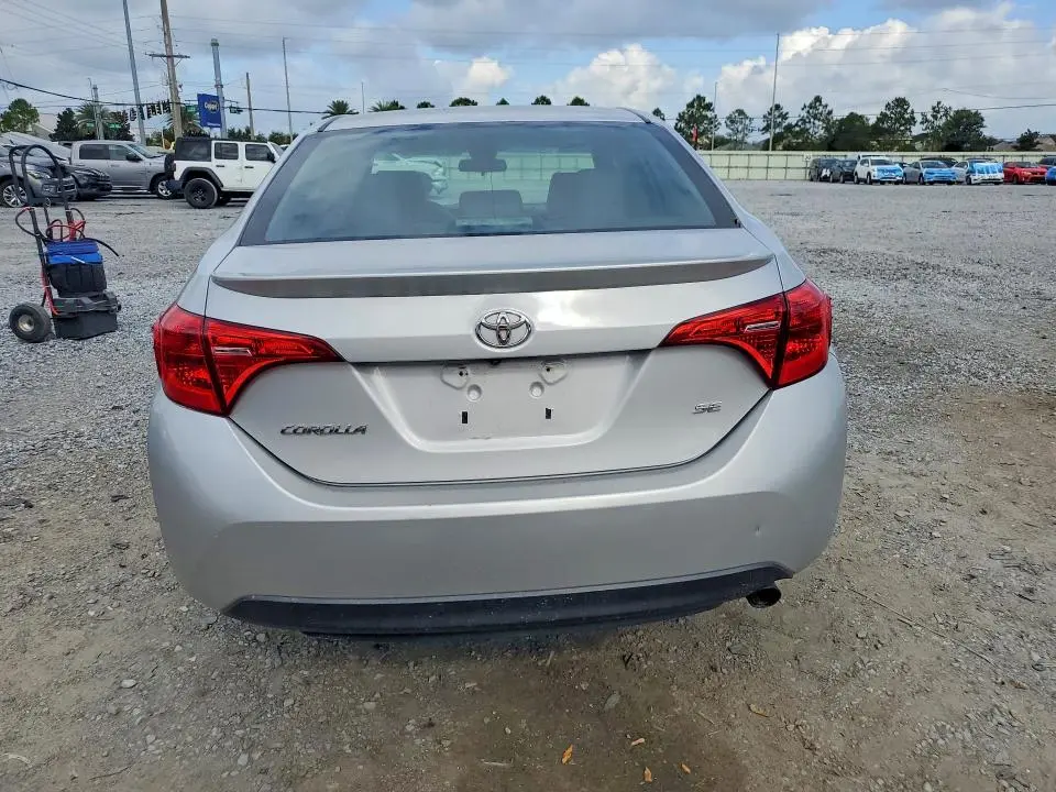 2017 TOYOTA COROLLA SE  